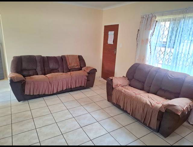 2 BEDROOM HOUSE FOR SALE IN GLEN HARVIE